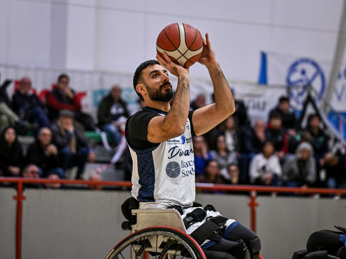 La Dinamo Lab passa al PalaValenti: Volpi Rosse sconfitte 74-50